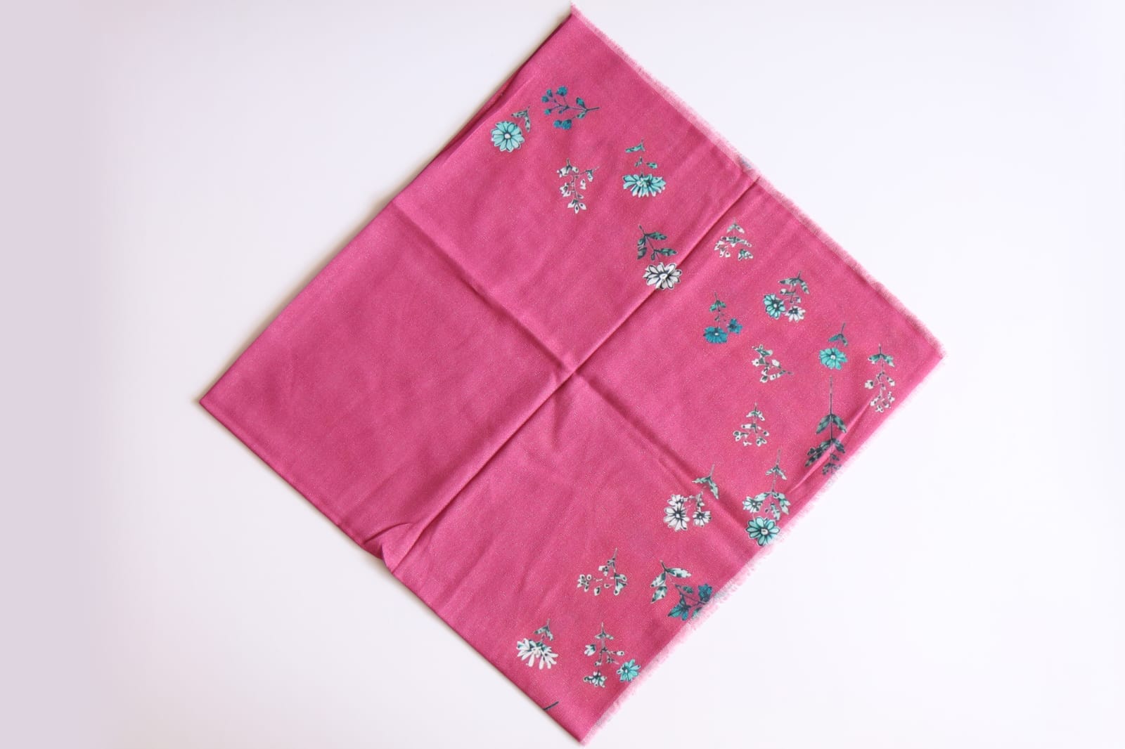 PreTie Shimmer Floral Border - Peony